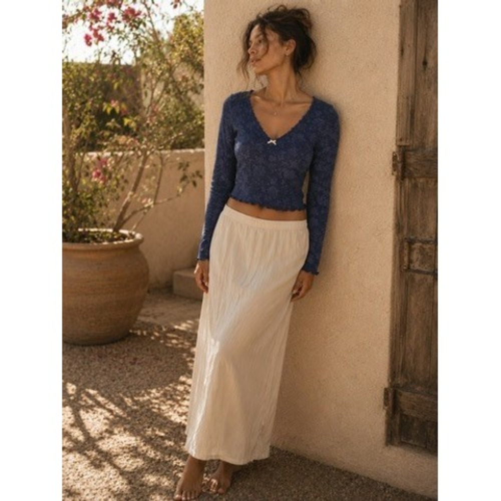 Aerie OFFLINE Blue Floral Eyelet Long Sleeve Crop Top V-Neck Lettuce Edge‎ S/P